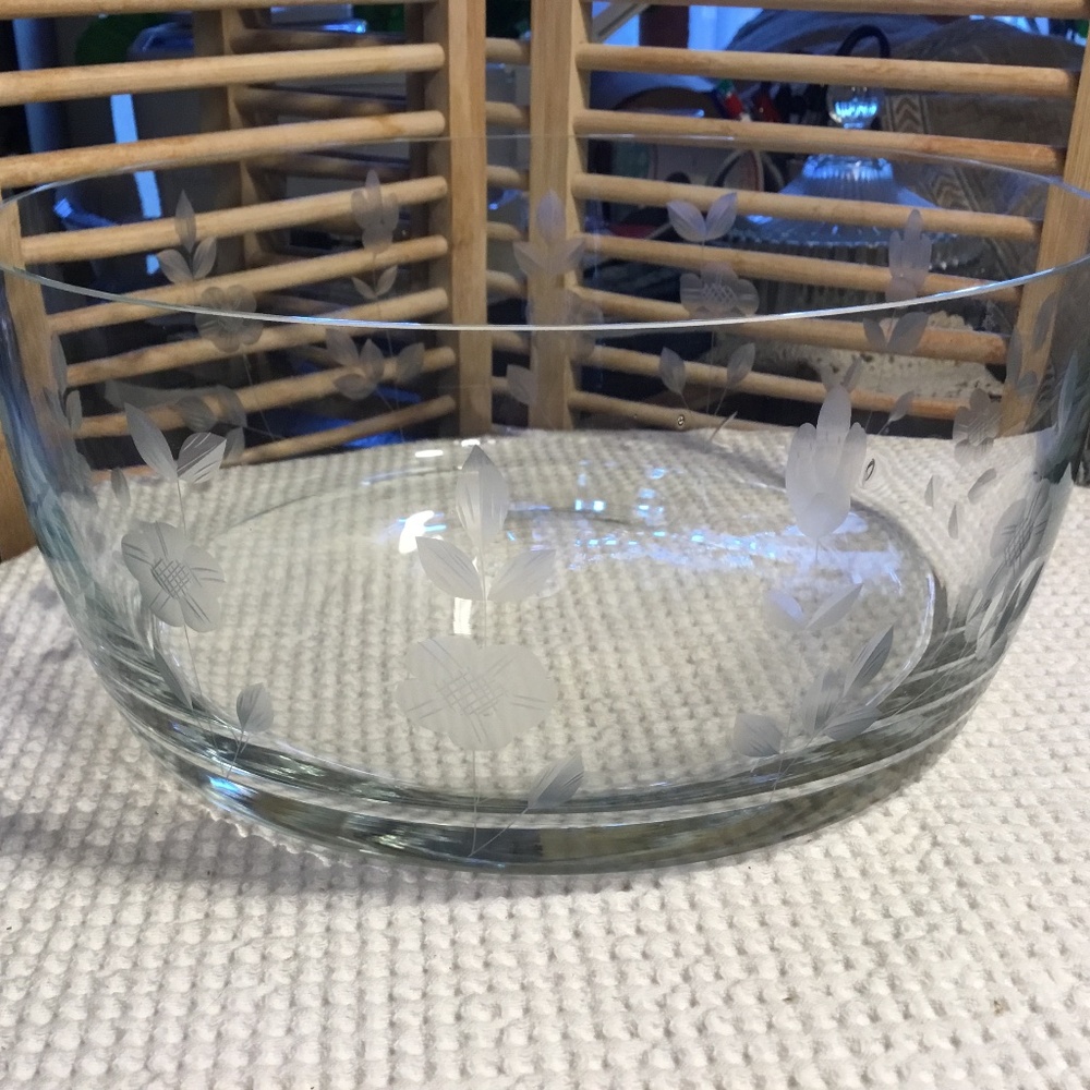 Large Beautifully Etched Glass Bowl 10 Inch with Flowers